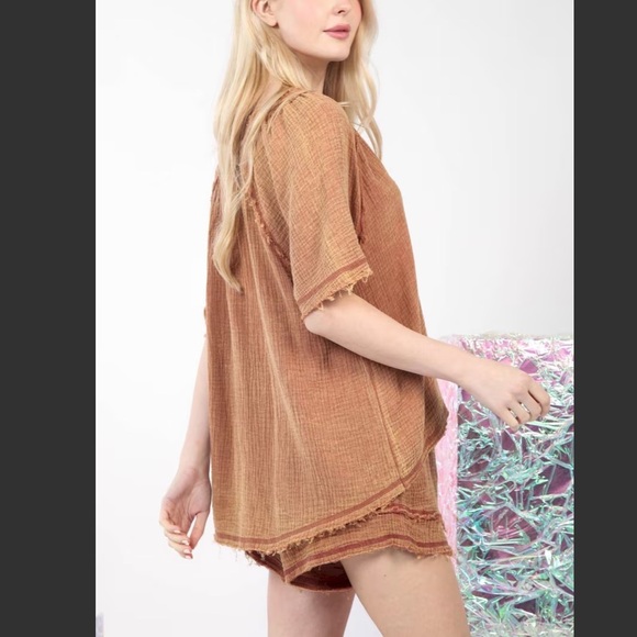 NWT 2 pc New In Textured Top & Shorts Set - Picture 2 of 4